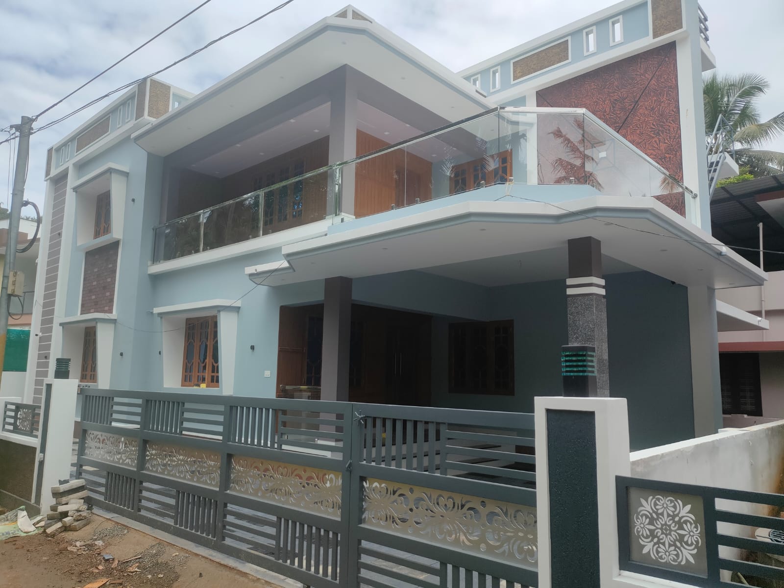 5 & 4 BHK Houses for sale in Muthuvara Center,Thrissur