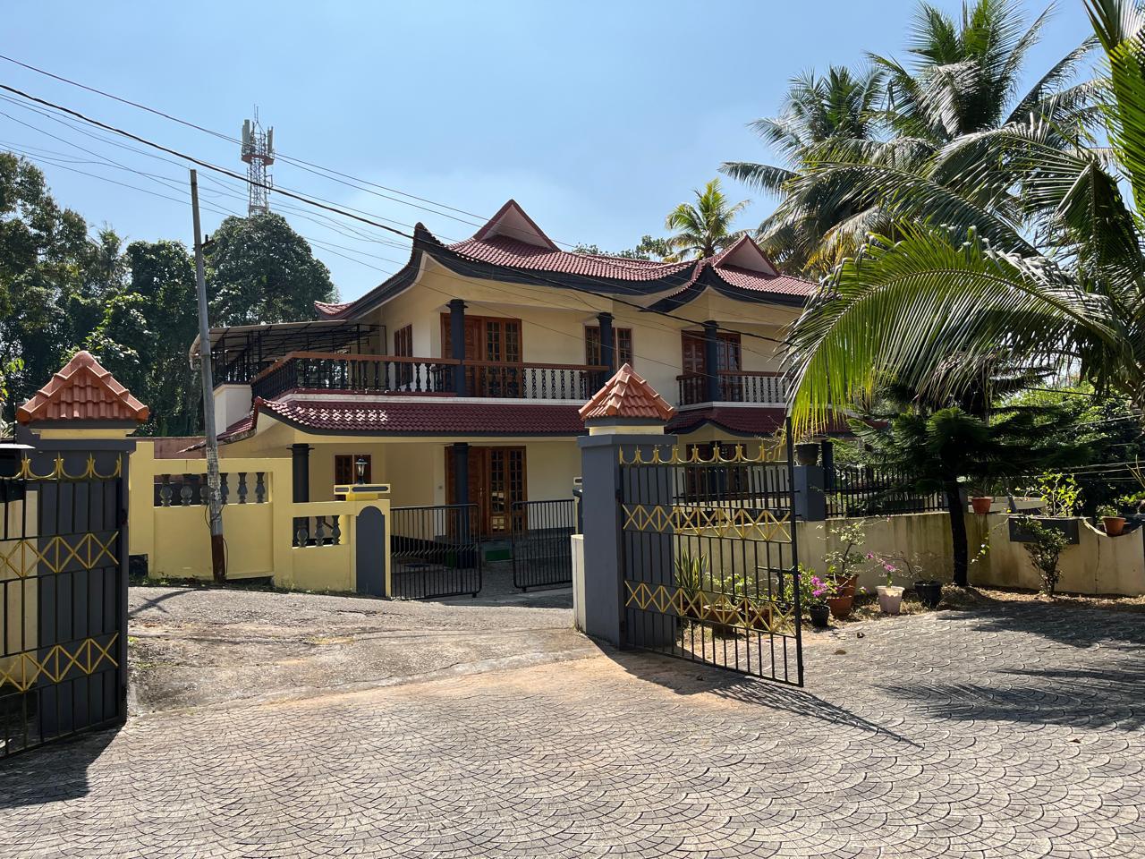 Beautiful two Story House near Girideepam School Kottayam Kalathipadi