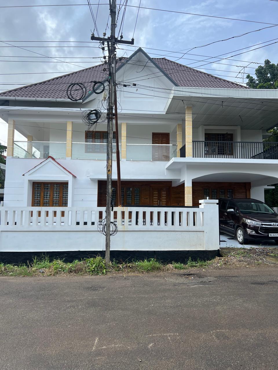 🏡 5 BHK Premium House for Sale in Thiroor, Thrissur